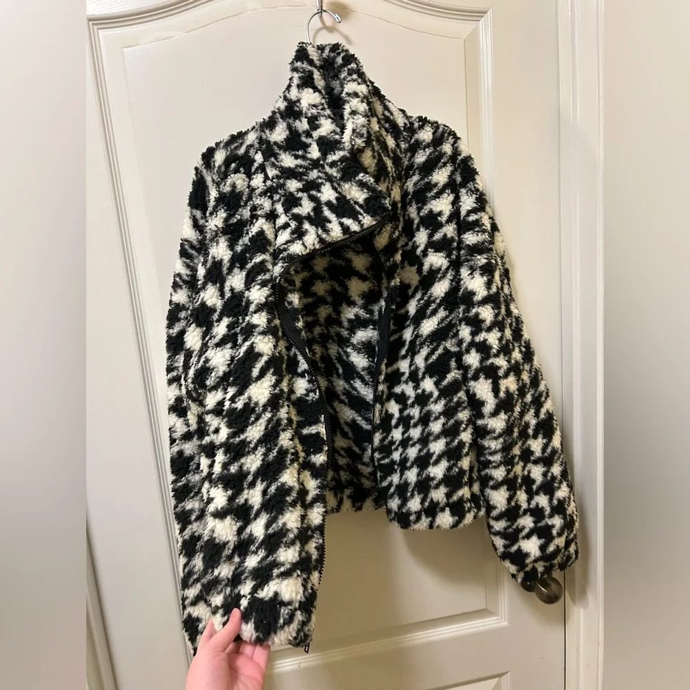๐3/$15 NWT SO houndstooth jacket - Picture 7 of 9